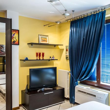 Cozy Suite Rogoredo Apartment Next To The Metro And Train Station Milaan Buitenkant foto
