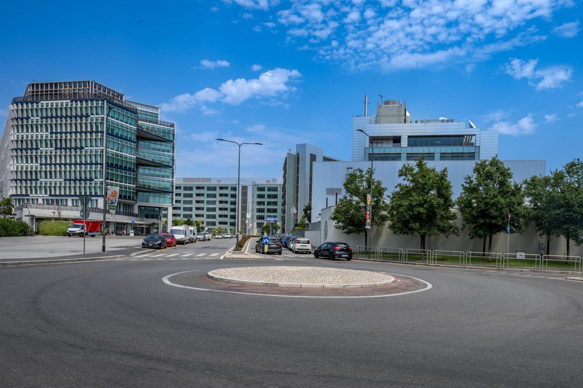 Cozy Suite Rogoredo Apartment Next To The Metro And Train Station Milaan Buitenkant foto